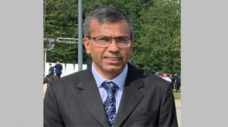 পোশাক ব্যবসায়ীকে গভর্নর বানালো সরকার, ইতিহাসে প্রথম